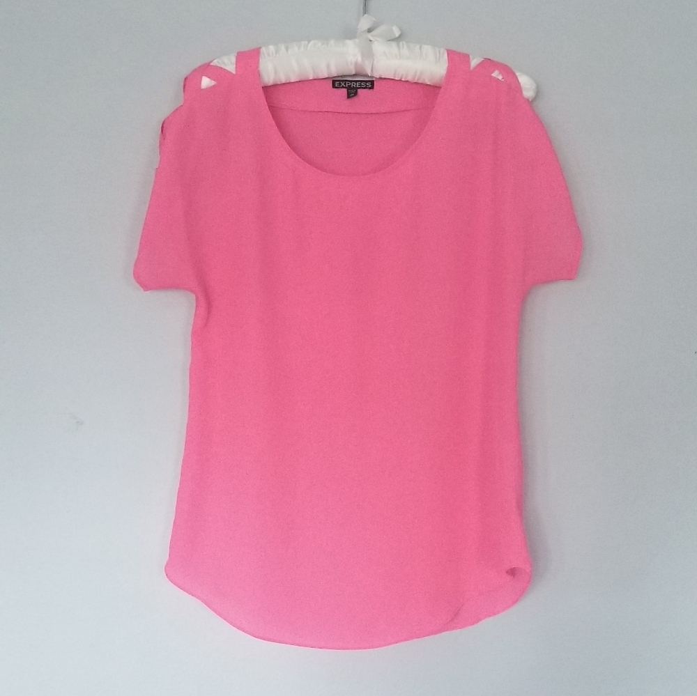 Express lattice shoulder blouse in pink size xs